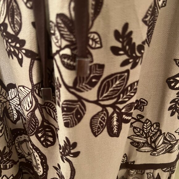 Pretty three-tiered Dress - Picture 4 of 8